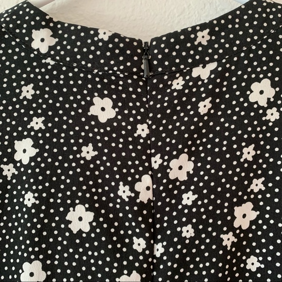 ASOS DESIGN mini tea dress with buttons and split detail in mono floral print - Picture 10 of 13